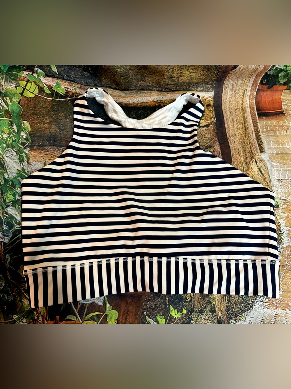 Athleta High Neck T Back Sports Bra Stripes Size XL